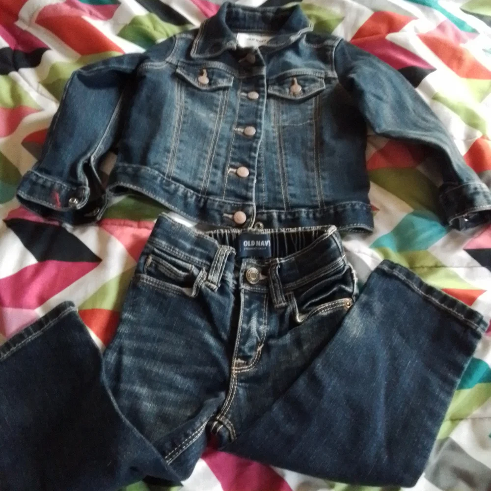 Old Navy toddler girls Old Navy distressed Denium Bundle good preloved